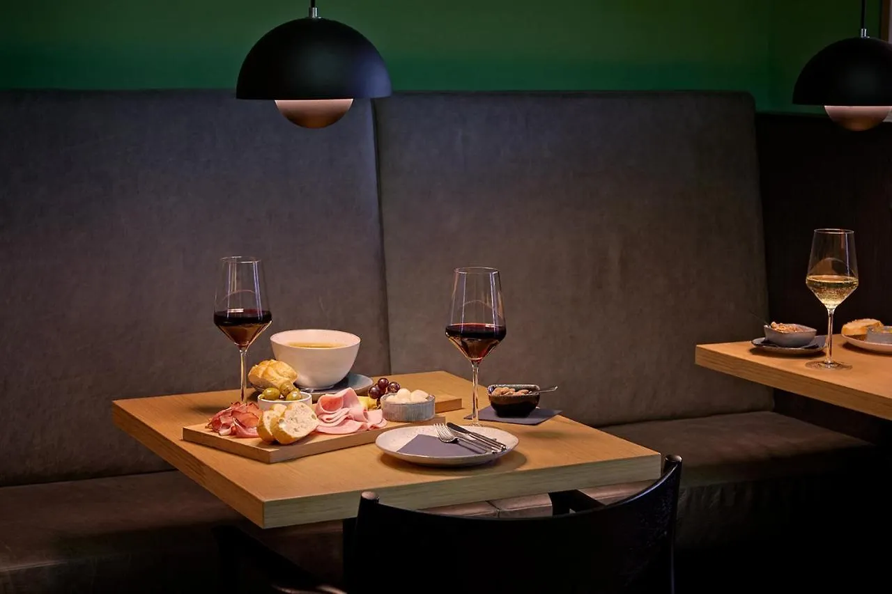 Wedina Budget Hambourg 3*,